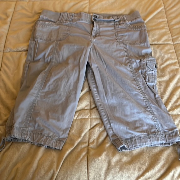 Sonoma Pants - 3 FOR $20– 16P cargo gray capri pants